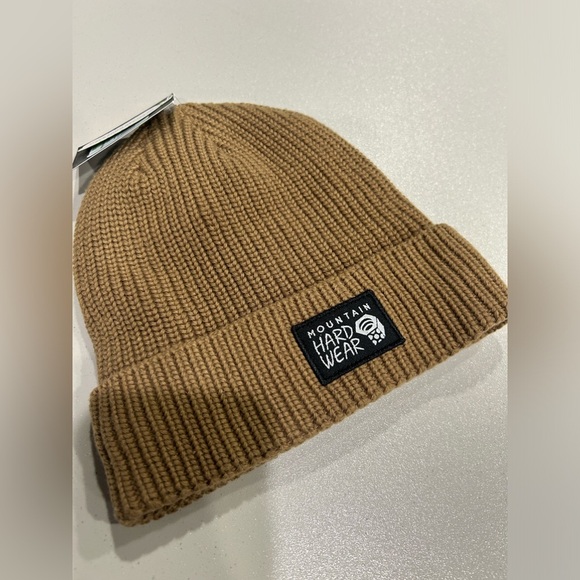 Mountain Hardwear Unisex Cabin to Curb™ Beanie Corozo Nut Brown Hat NWT - Picture 1 of 9